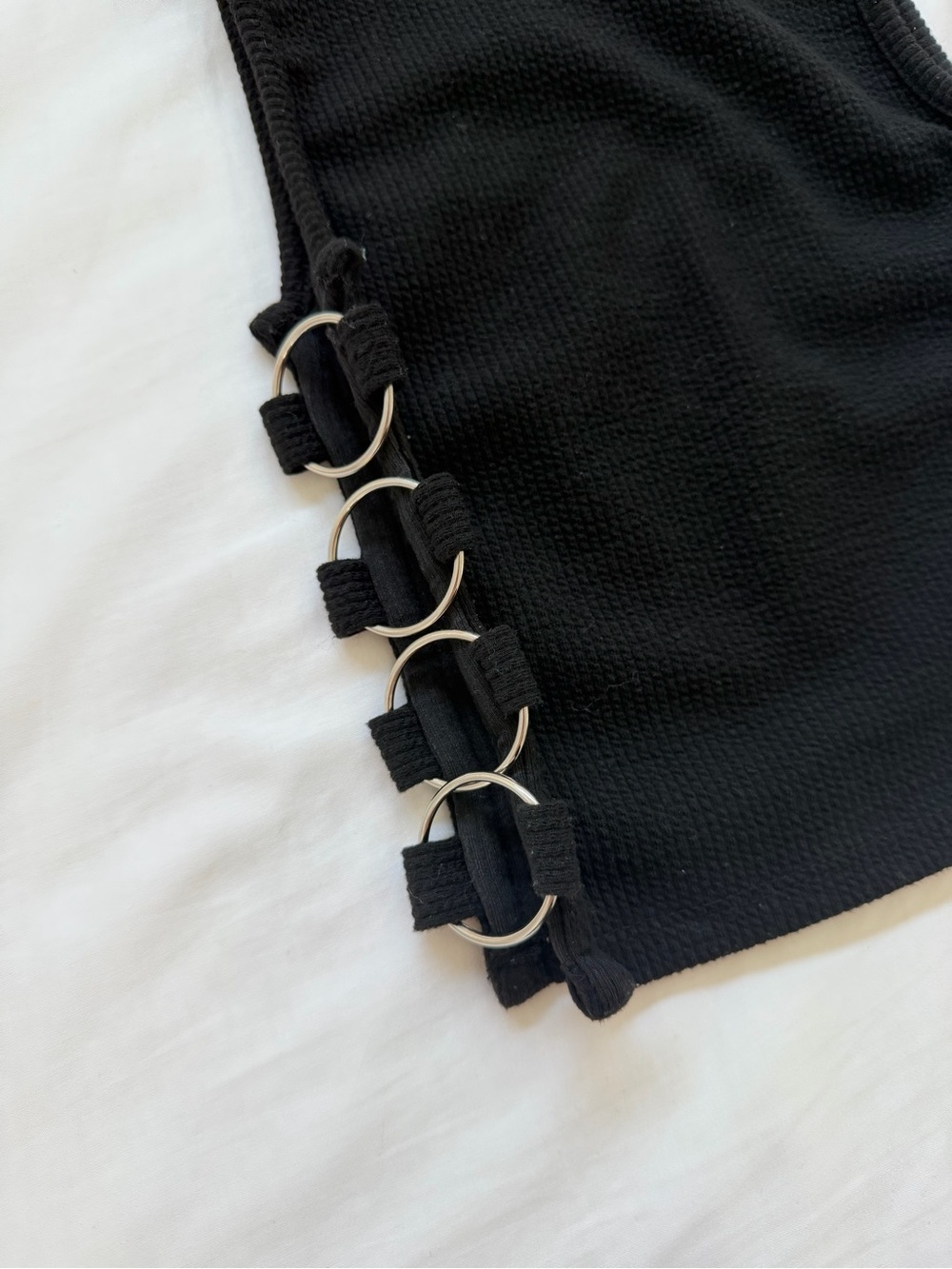 Chain Link Crop Top - Picture 2 of 3
